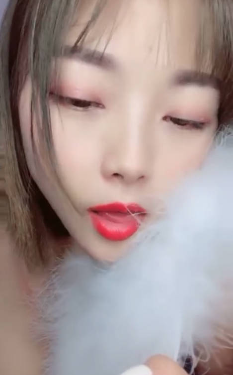 可爱的小辣椒特选精彩直播诱惑七月三十号 