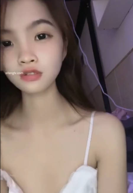 新妹子 绝美女神小胸罕见下海这么大尺度 撸撸~ ~ ~~!~----~又纯 又欲 100%恋爱的感觉