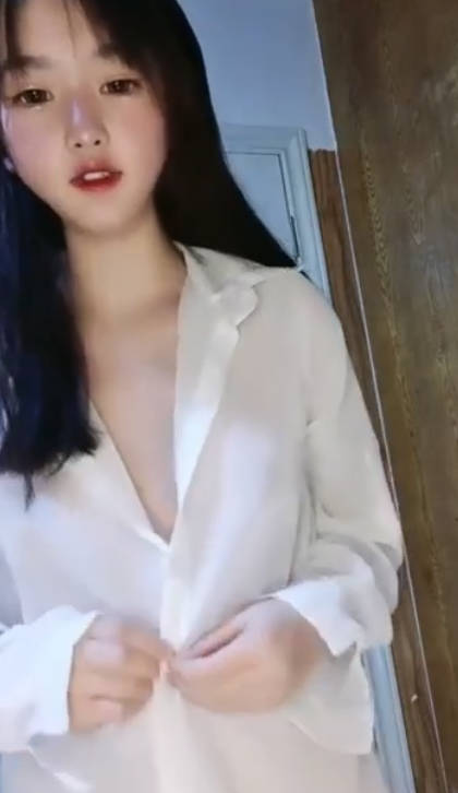 怀春少女性感可爱,粉嫩的酮体诱惑白丝激情大秀