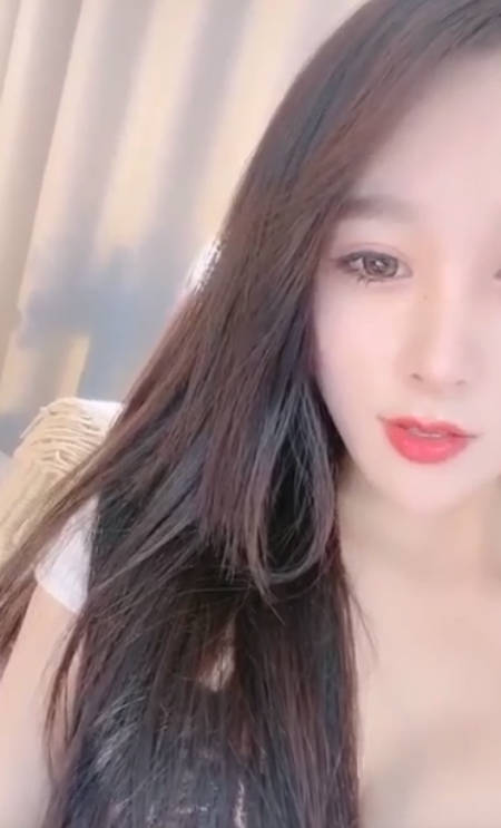 高端白领欠债十几万!被迫下海大秀~颜值炸裂~ ~~!~----~江苏妹子,让人流鼻血1