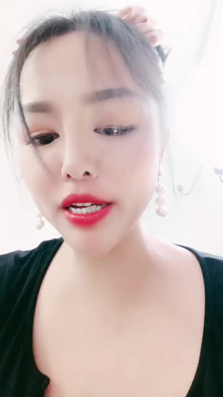 豐滿尤物帶著小妹子,教妹妹如何下海,蹲下口交深喉,翹臀後入啪啪 超多姿勢